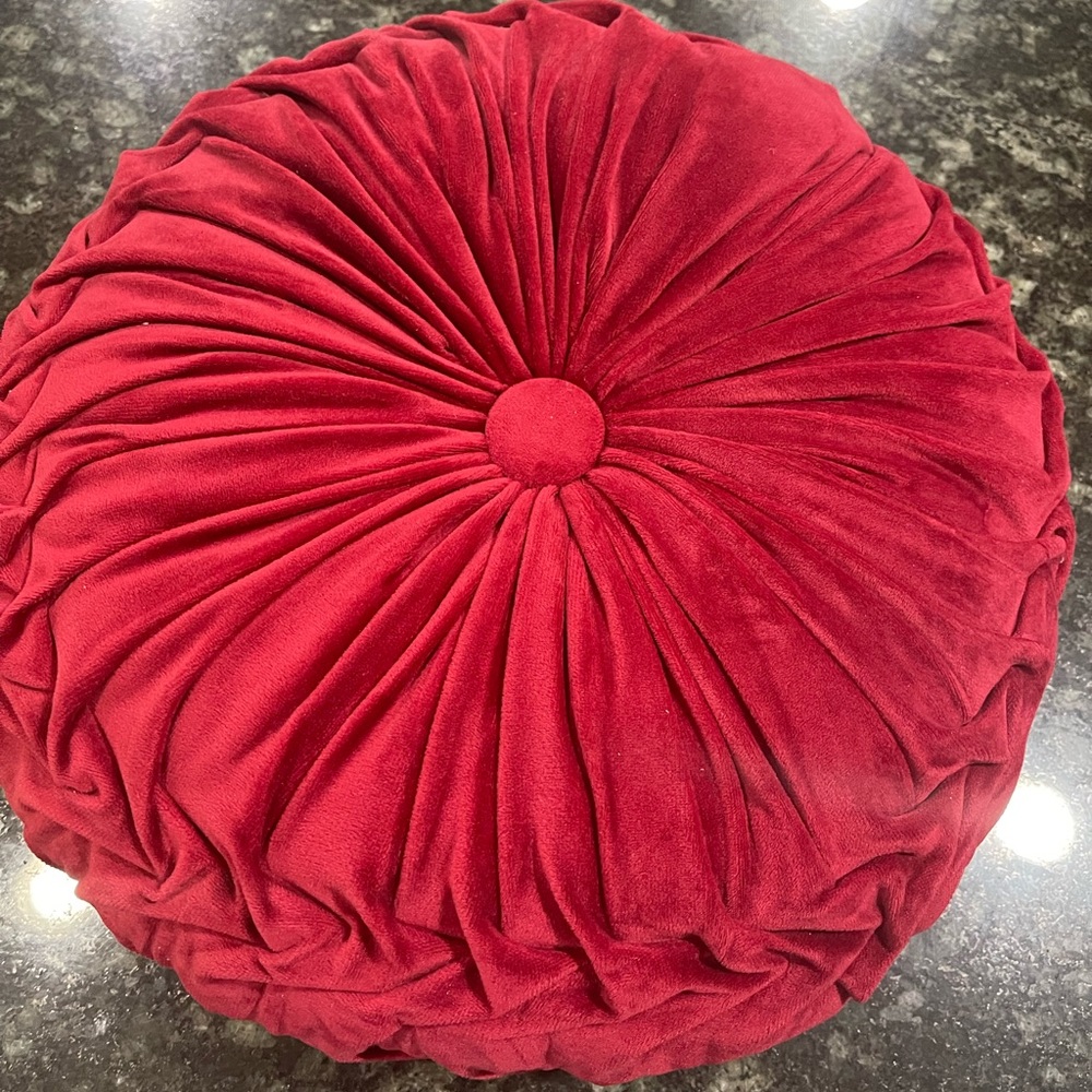 Plush velvet pintuck pillow